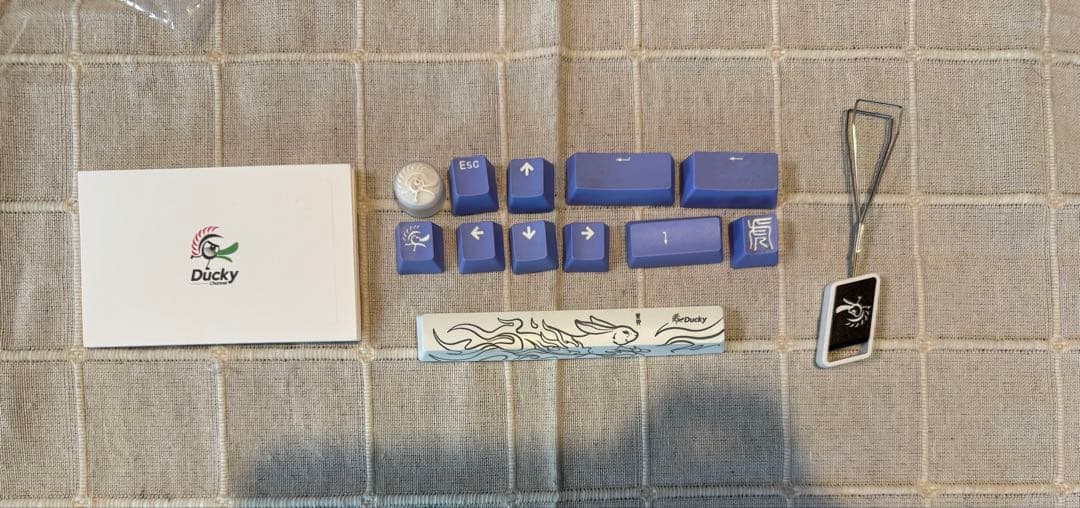 キーボード Ducky one 3 mini 60% Aura Edition