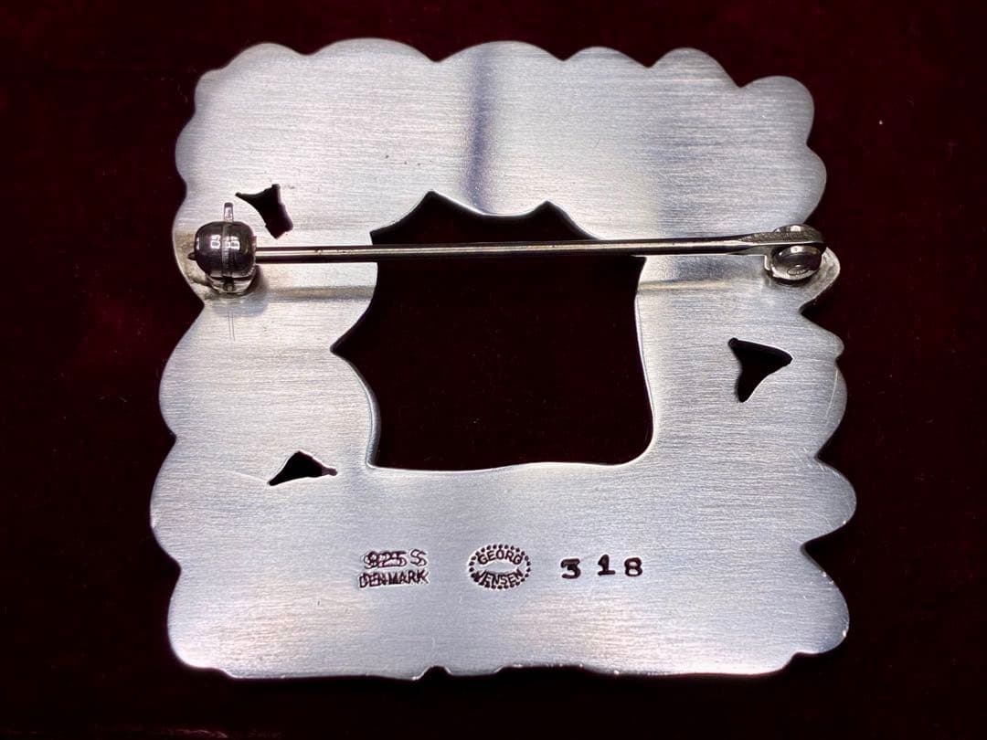   シルバーブローチ 318・鹿・リス