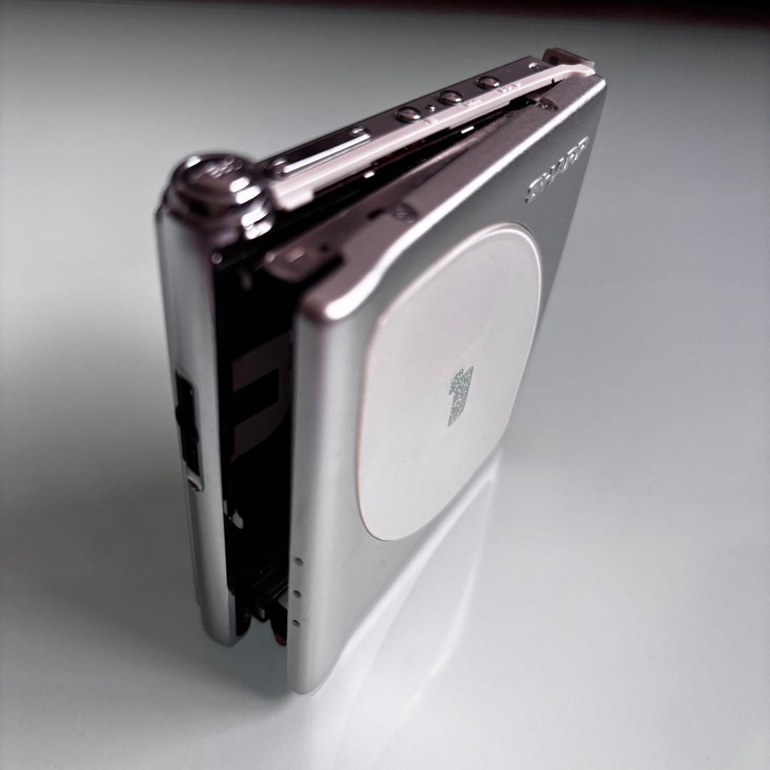 SHARP ポータブルMDプレーヤーMD-ST60-S 1bitデジタルアンプ