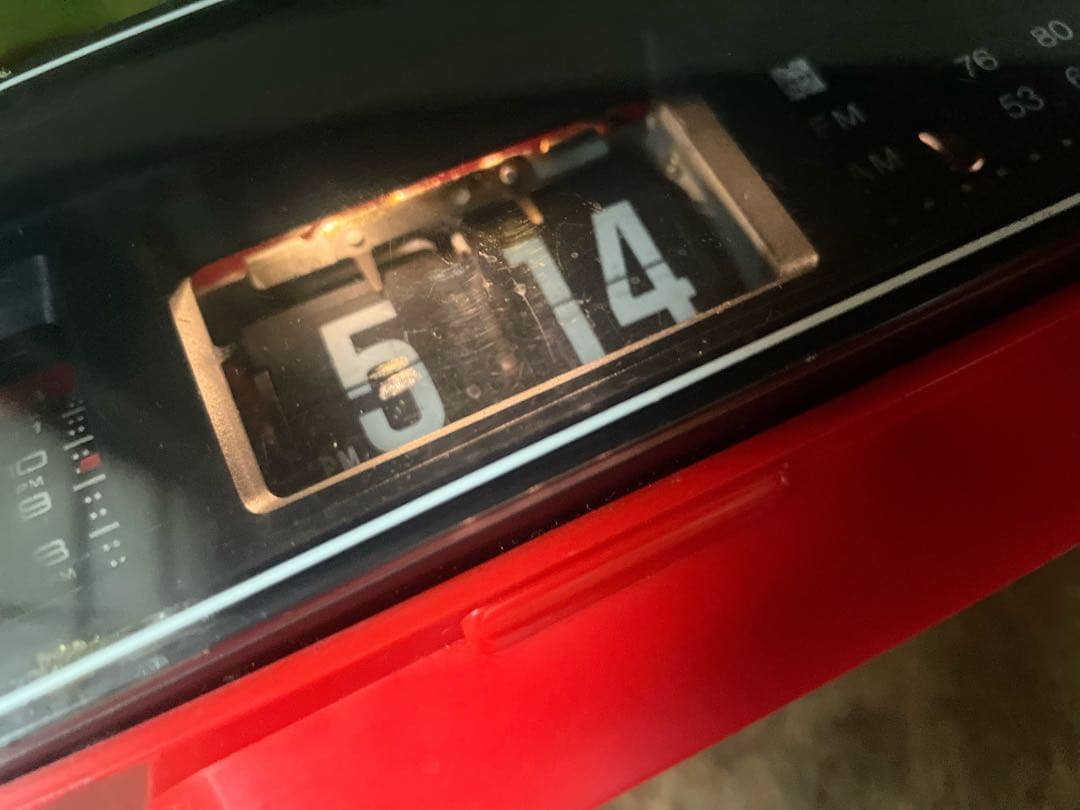 動作確認済　ナショナル　パタパタ時計　赤　レトロ ラジオチューナー　置き時計