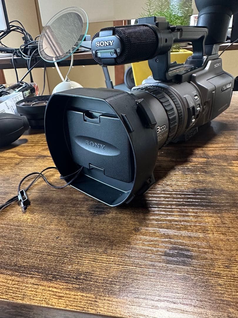 ビデオカメラ SONY handycam DCR-VX2100