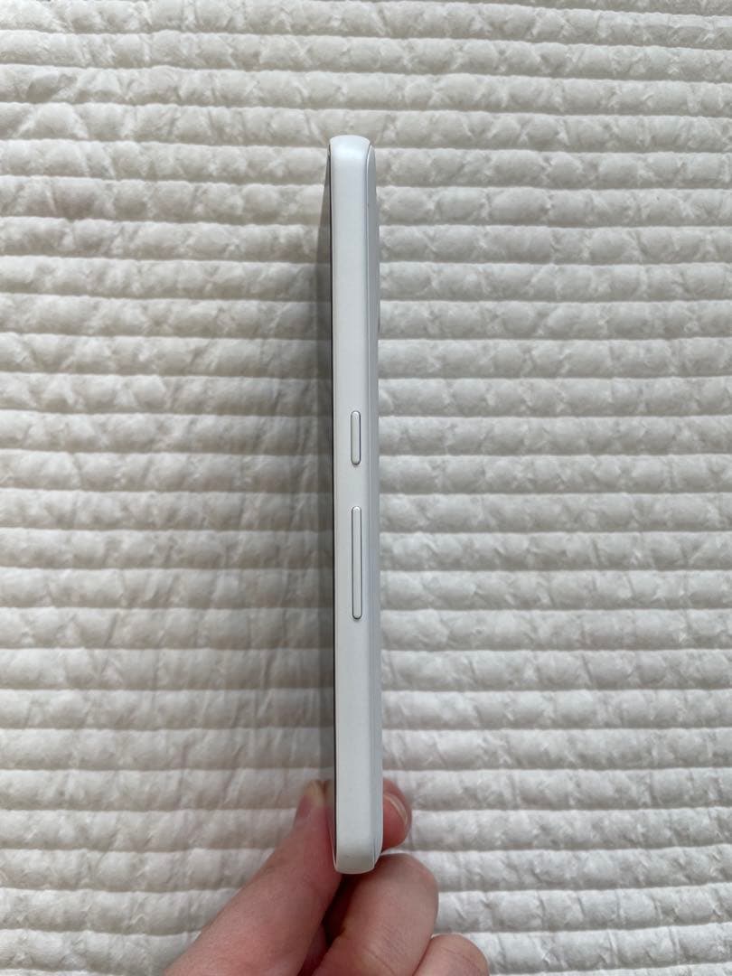 【24時間限定価格】docomo arrows We F-51B ホワイト