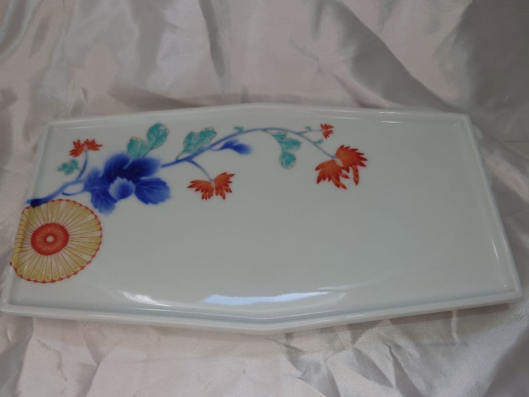 【値下げ】深川製磁　色絵菊花紋　六角盛皿　大皿