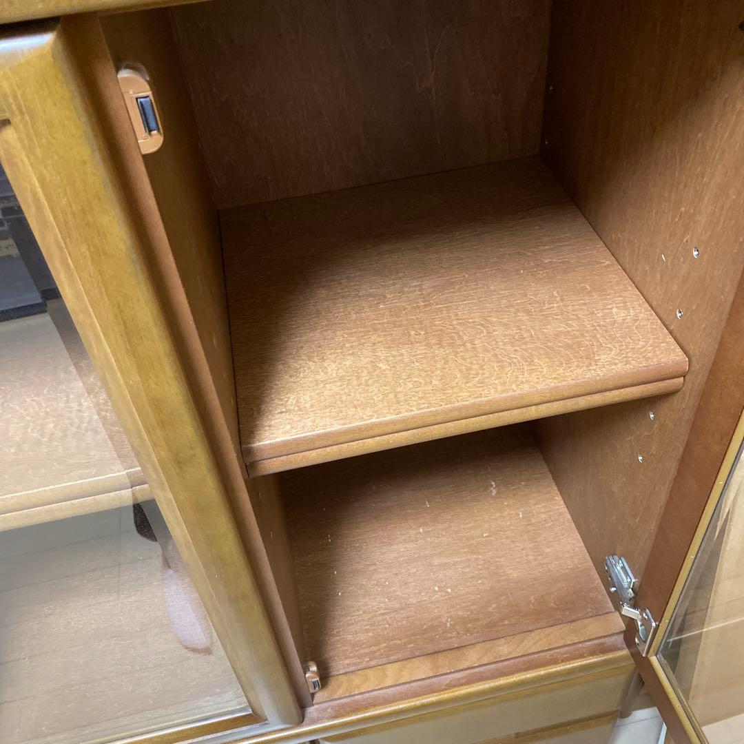 カリモク　ガラス扉付き本棚　食器棚