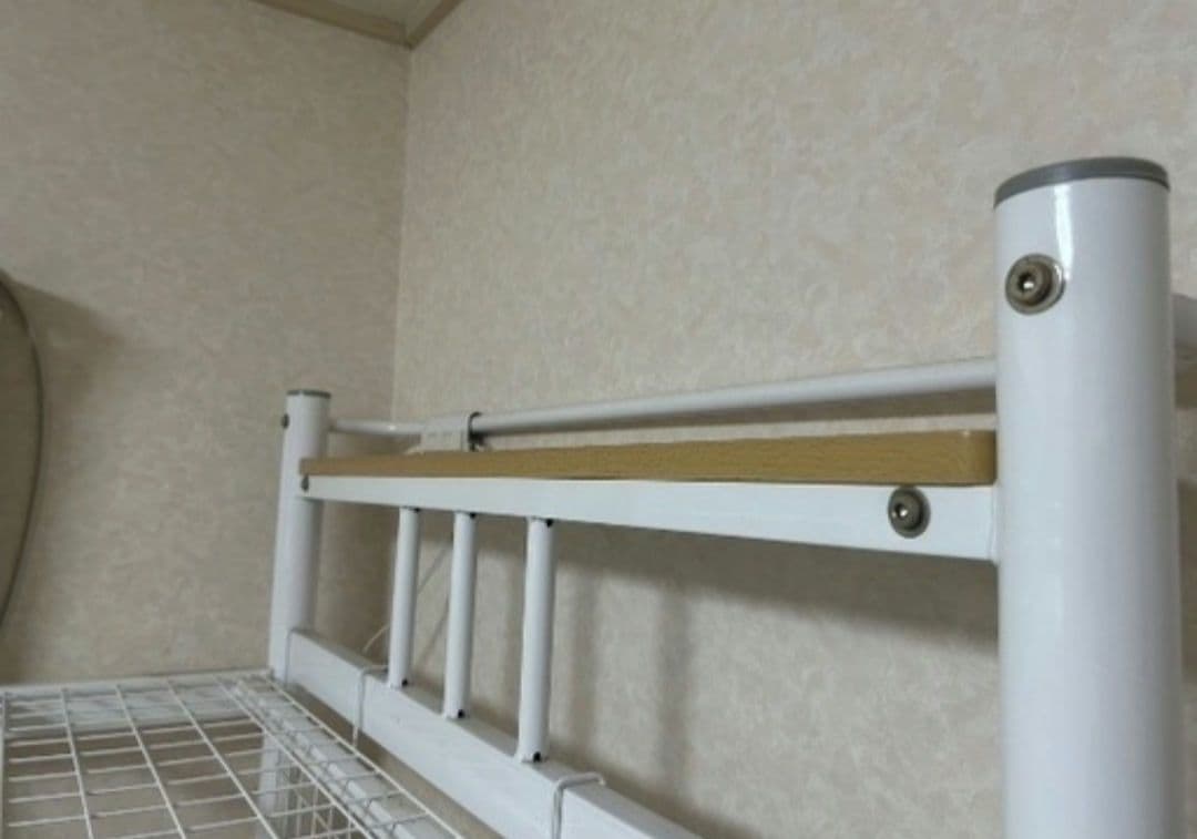 引取限定　LOWYA ロフトベッド 宮付 デスク付き ホワイト