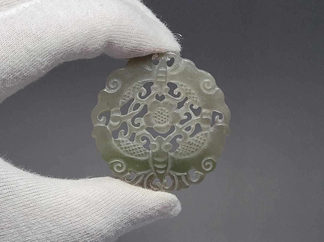 天然玉製 陽刻神獣紋 吉祥紋 玉装飾品 時代唐物 幅約5.4cm