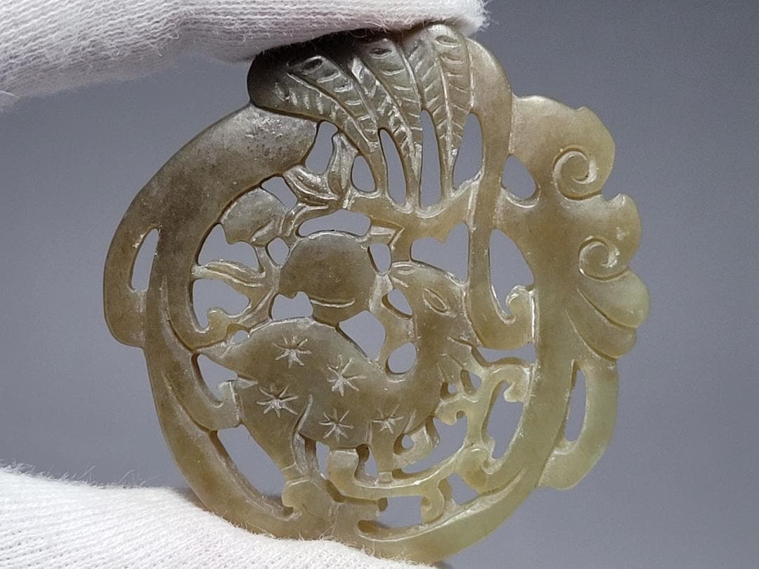 天然玉製 陽刻神獣紋 吉祥紋 玉装飾品 時代唐物 幅約5.4cm