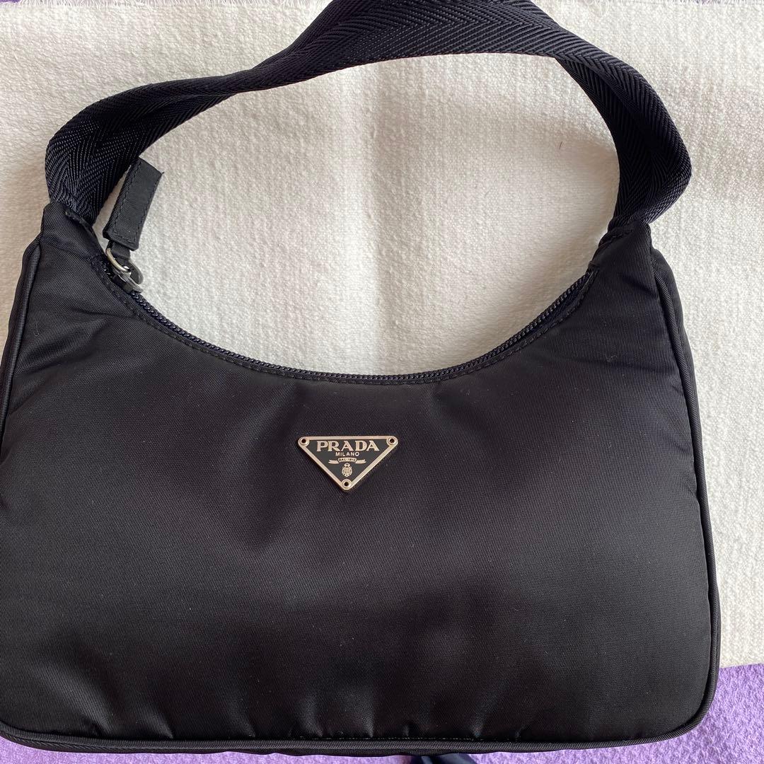 PRADA ブラック ナイロン ハンドバッグ