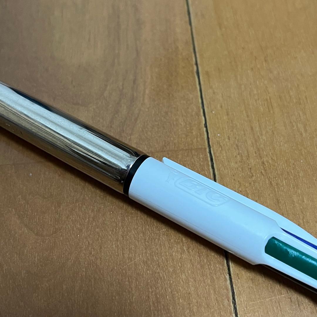 D'heygere×Bic ボールペンチャーム