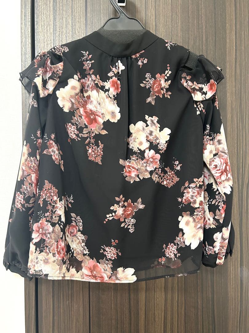 トップス DORAKIN