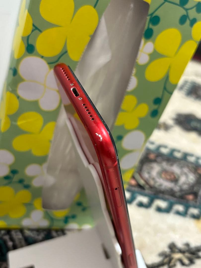 iPhone 11 Red 本体