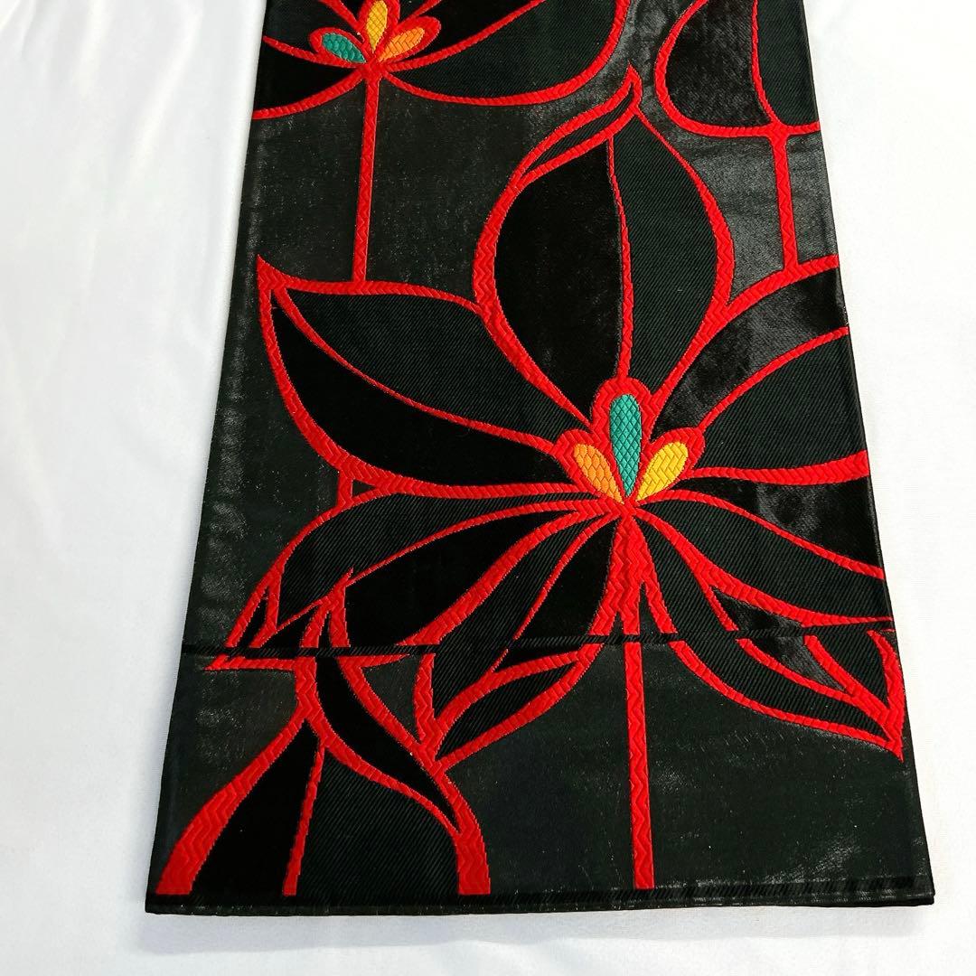 袋帯　花模様　黒地　赤　お洒落　唐織　着物　帯　027k