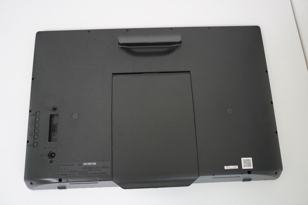 パナソニック　UN-19CF10D　UN-E10Sポータブルテレビ
