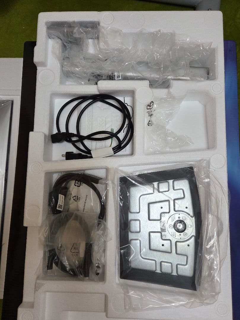 H*i様 Dell U2723QX 27インチ 4K モニター