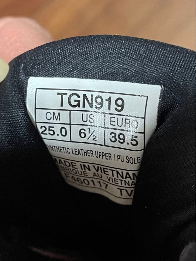 ゴルフシューズ　asics TGN919 ホワイト/ブラック　25.0cm