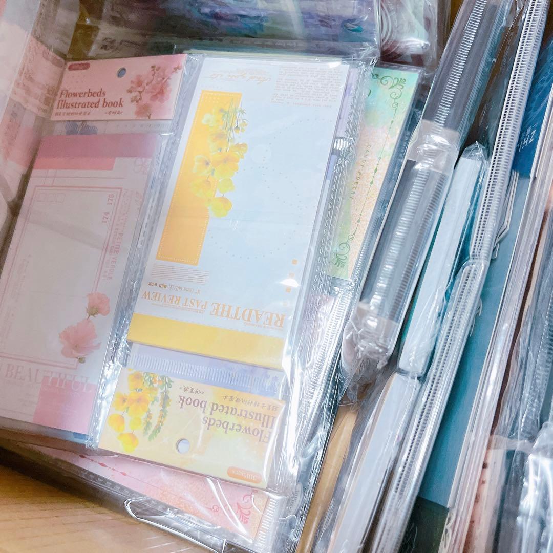 【80サイズ】　コラージュ素材　まとめ売り　紙モノ　大量　A