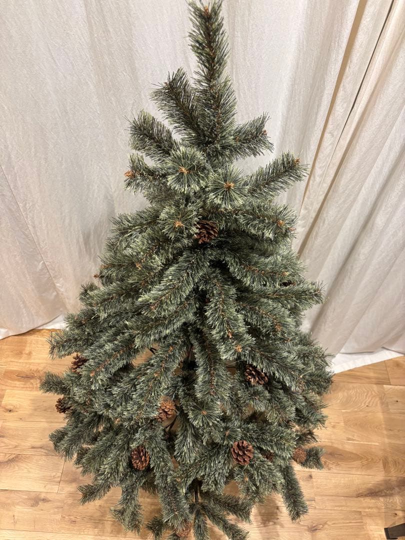 ニコアンド　クリスマスツリー 松ぼっくり付き 150cm