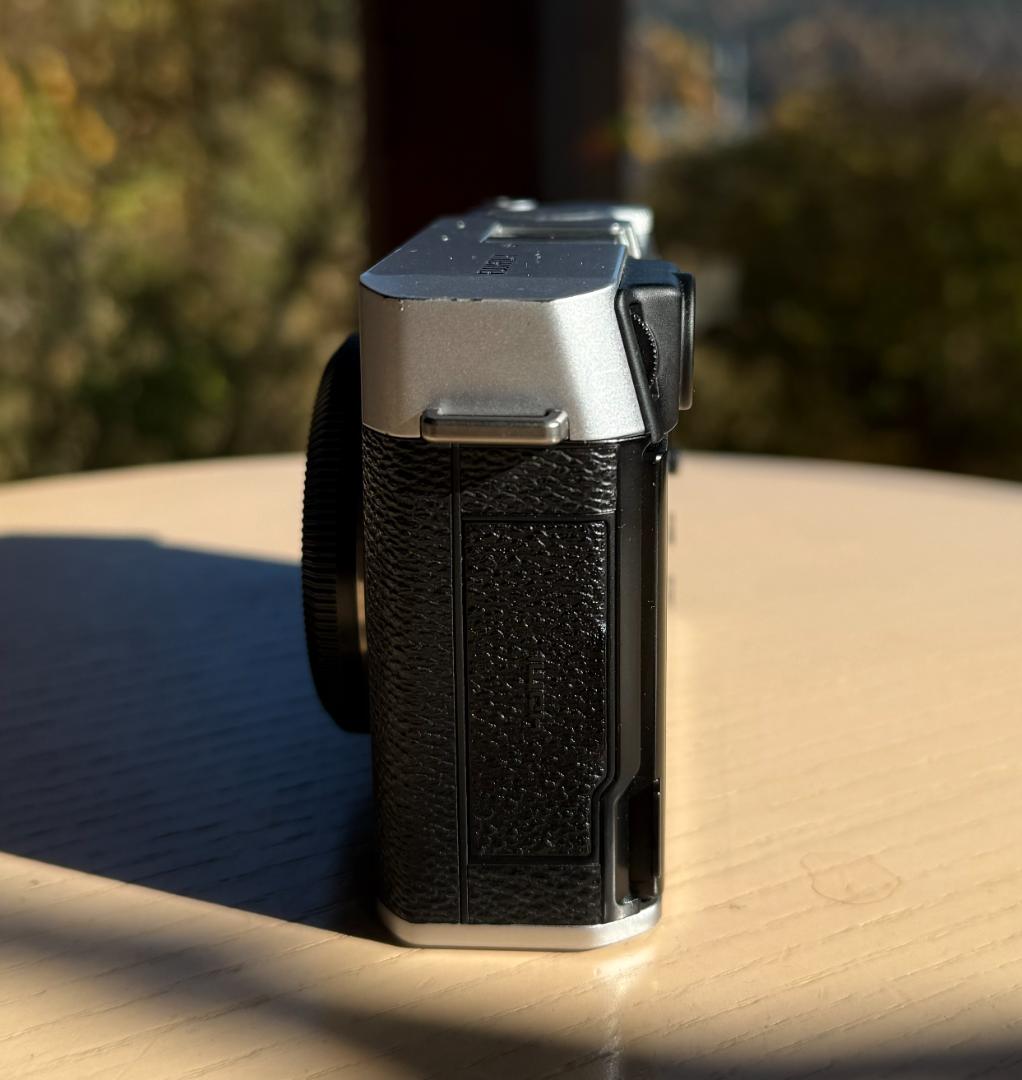 美品！FUJIFILM X-E4-S