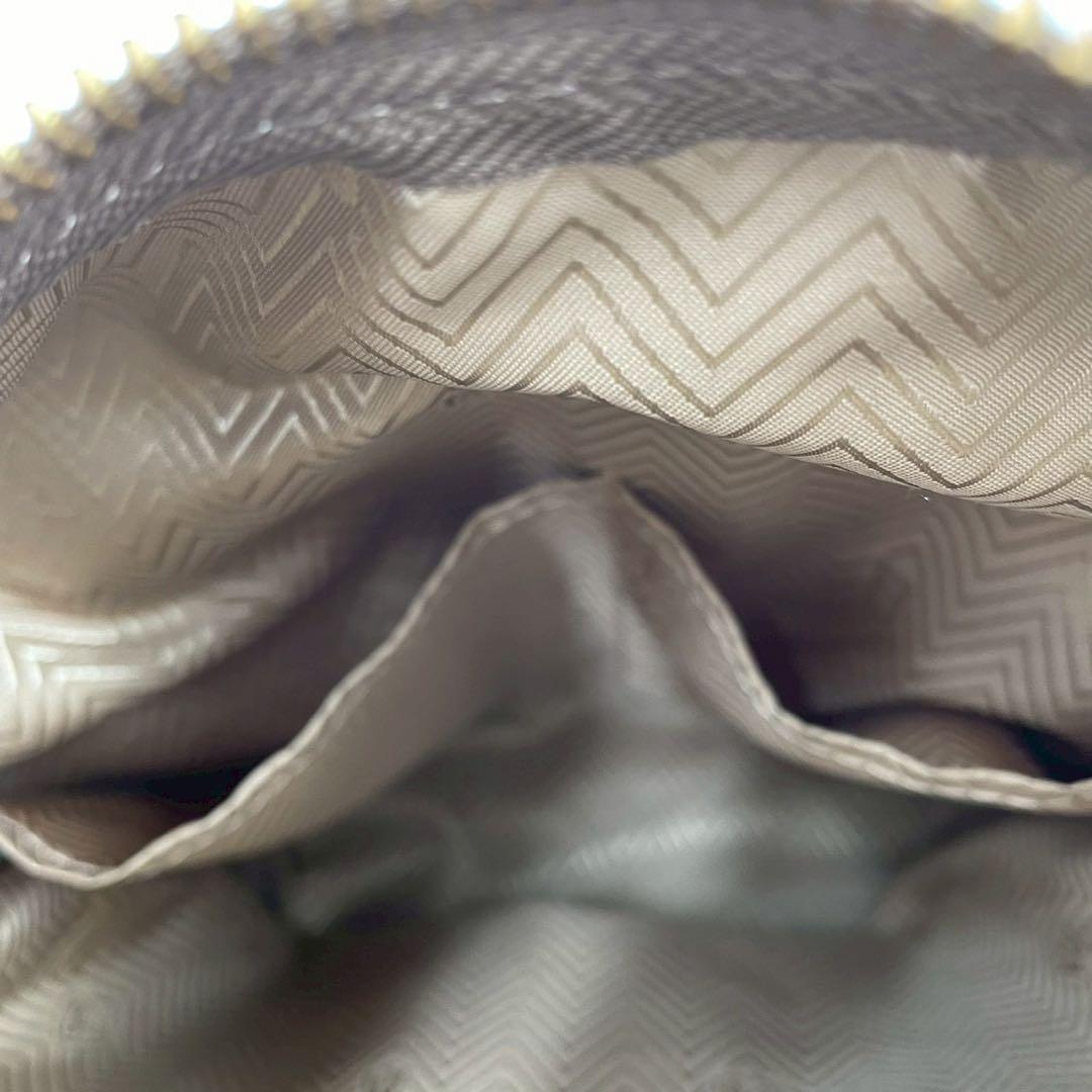 極美品　マヌー　keg pouchc ケッグポーチ　レザーバッグ　グレージュ