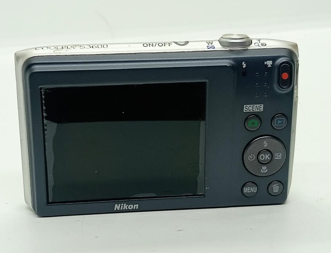 Nikon COOLPIX S3600 デジカメ シルバー 充電器、箱付き