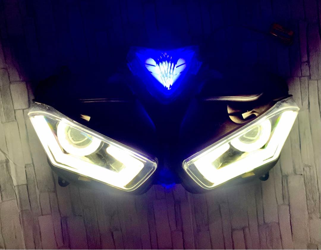 YZF-R3 / YZF-R25 カスタムLEDヘッドライト プロジェクター