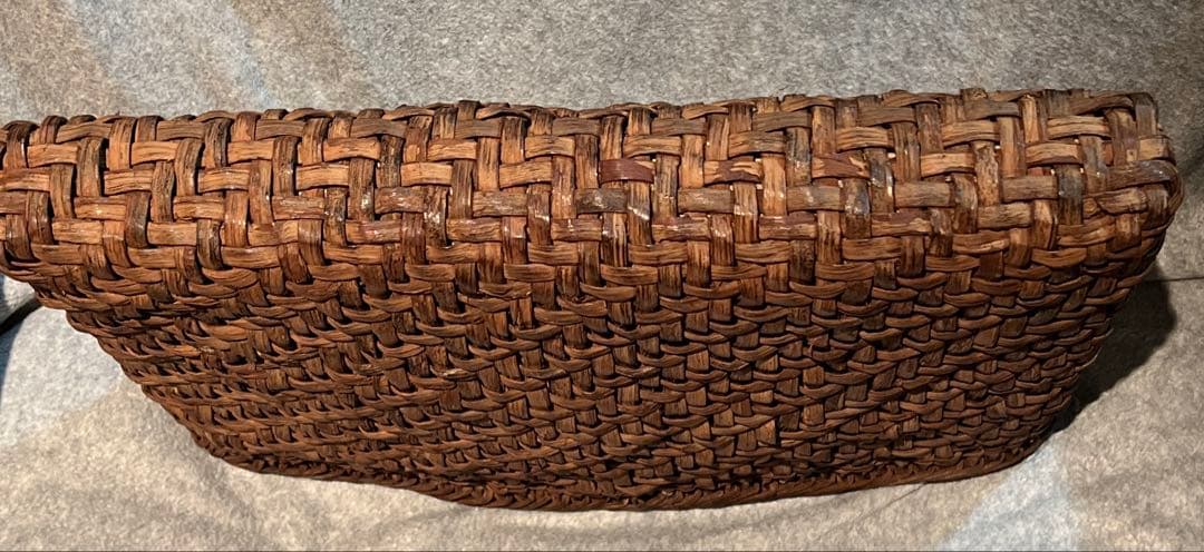 山葡萄？つる編みクラッチバッグ