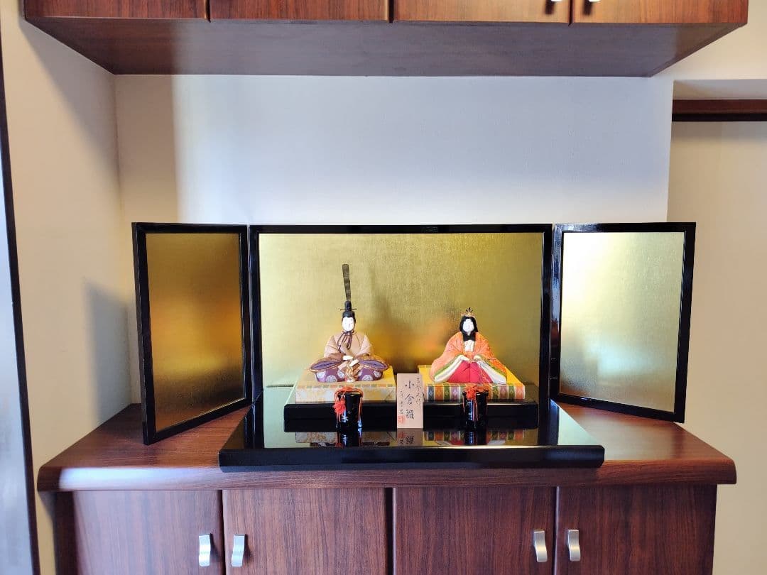 【真多呂作】男雛 女雛 セット/金屏風・飾台・台座・丸貝桶付き/送料無料