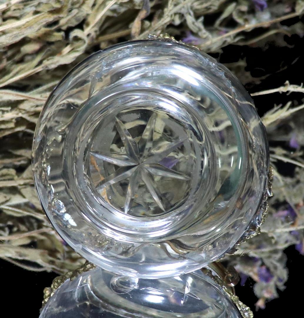 オールド・バカラ 1880年頃 ブロンズ装飾 花つなぎ文様 蓋物 小物入れ