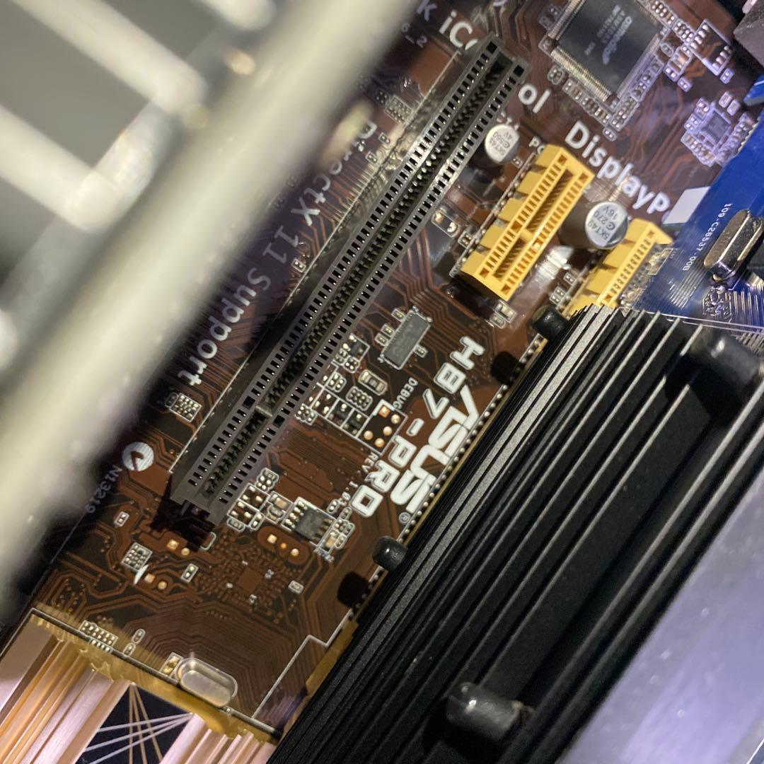 GTX1050-4Gグラフィックボード .他部品取り等に