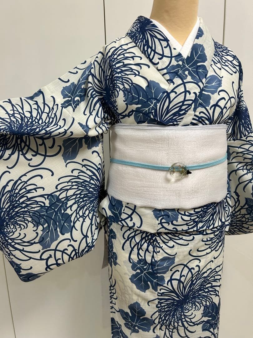 浴衣　ゆかた　ユカタ　白にブルー系 青系 Lサイズ　ポリエステル100%花火