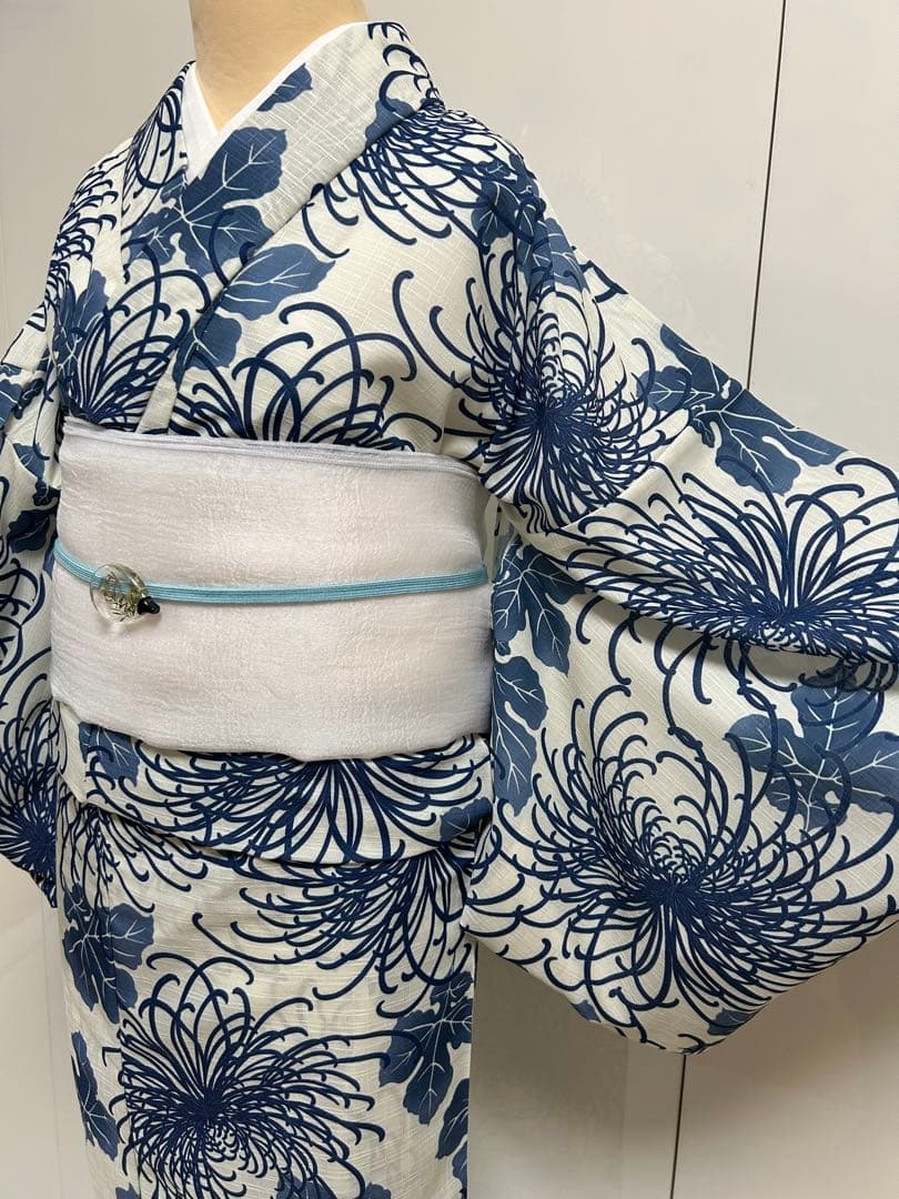浴衣　ゆかた　ユカタ　白にブルー系 青系 Lサイズ　ポリエステル100%花火