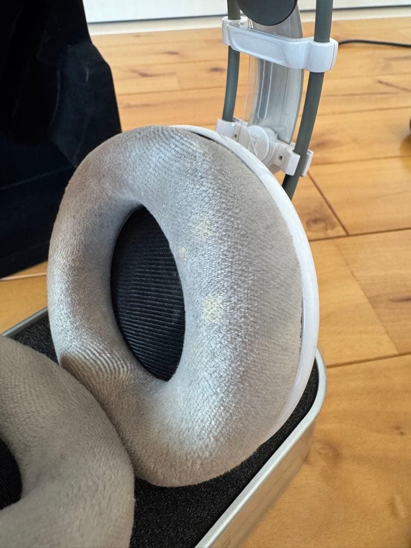 AKG K701-Y3 オープンエアー型プロフェッショナル・ヘッドホン