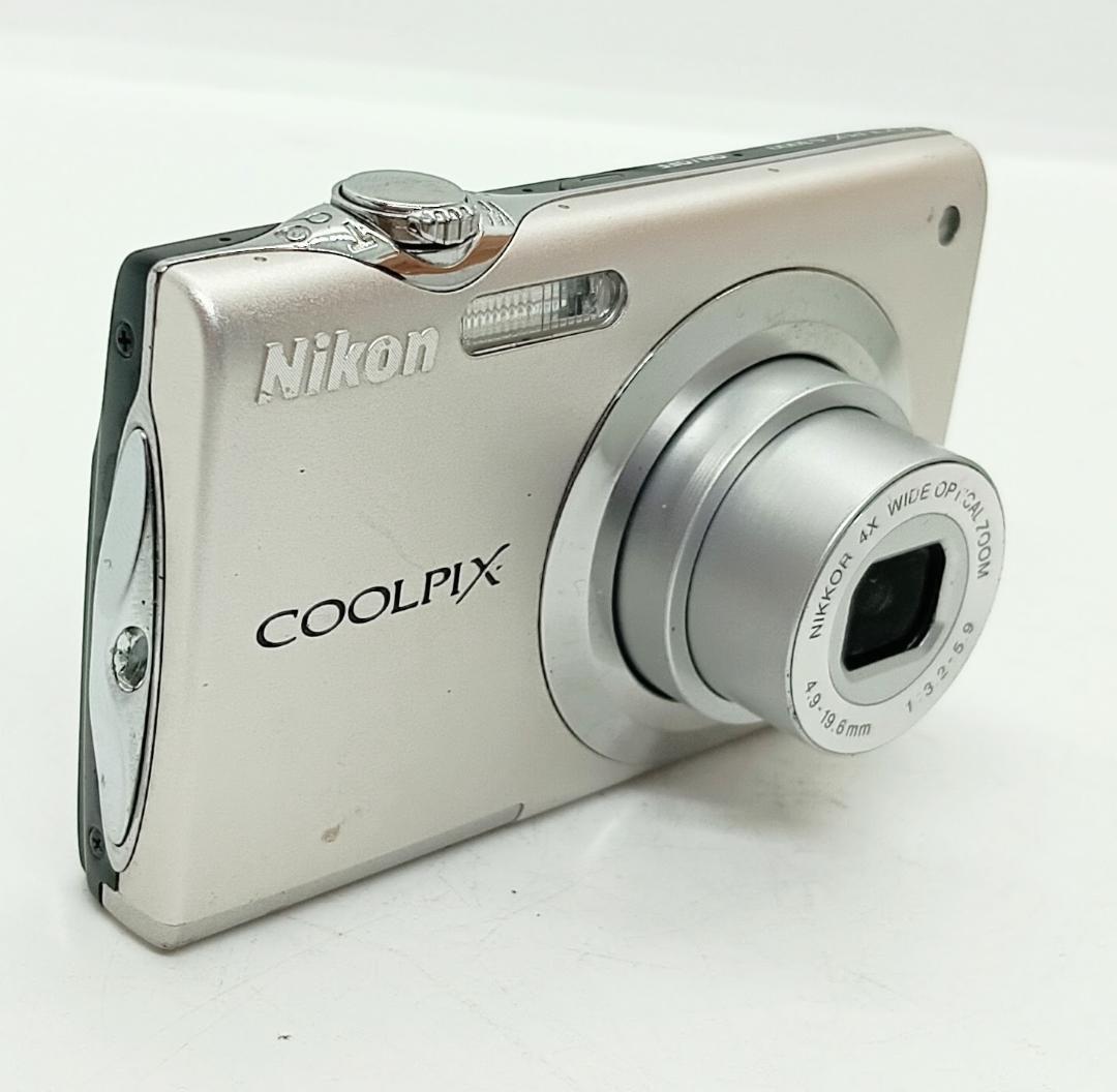 Nikon COOLPIX S3000 コンパクトデジタルカメラ 充電器付き