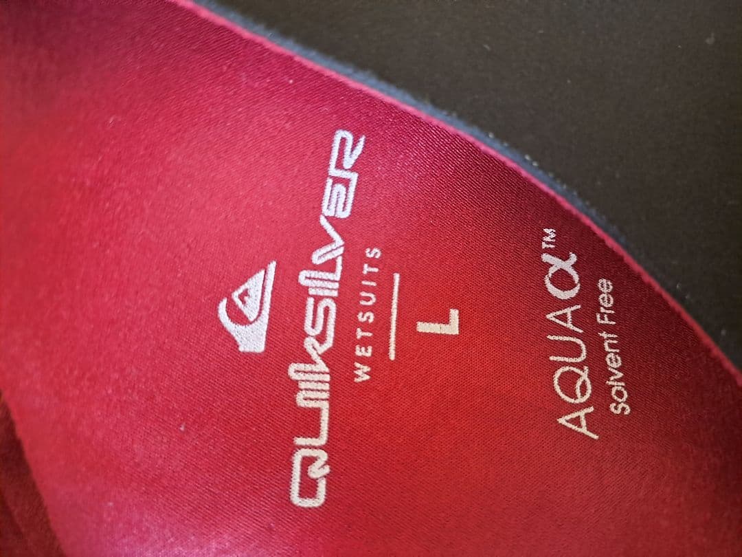 新品 Quiksilver 2/2mm ziplessウェットスーツ スプリング