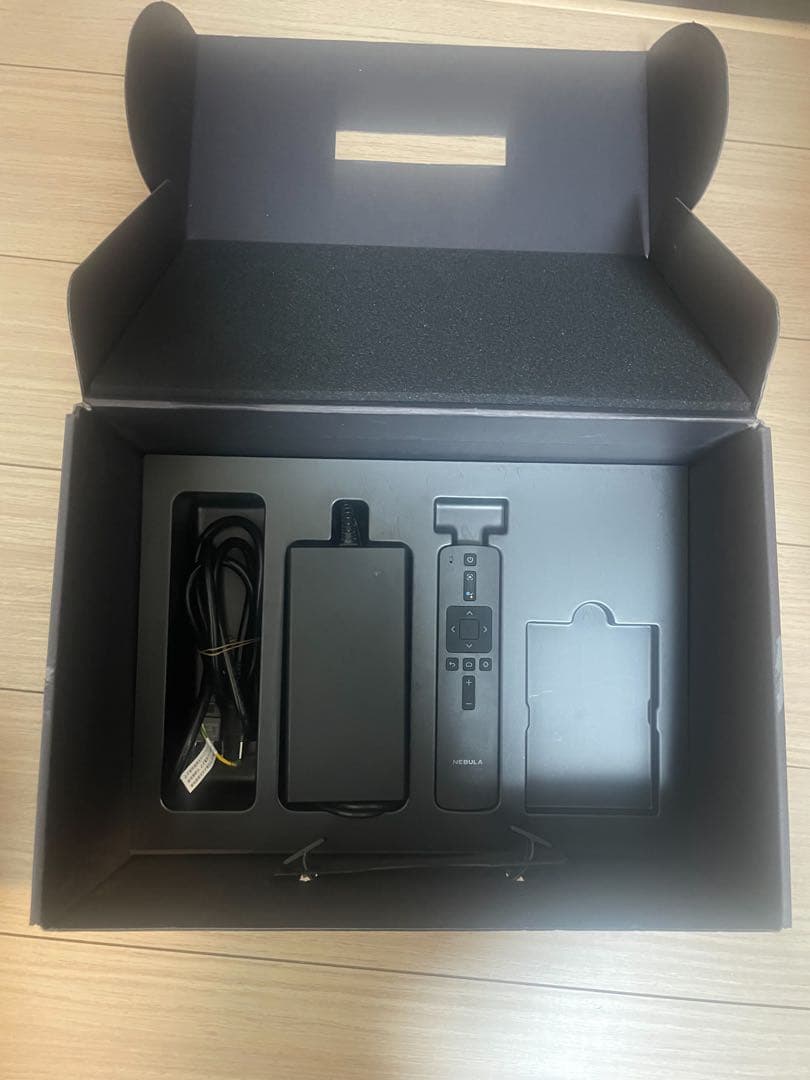 プロジェクター NEBULA Cosmos anker