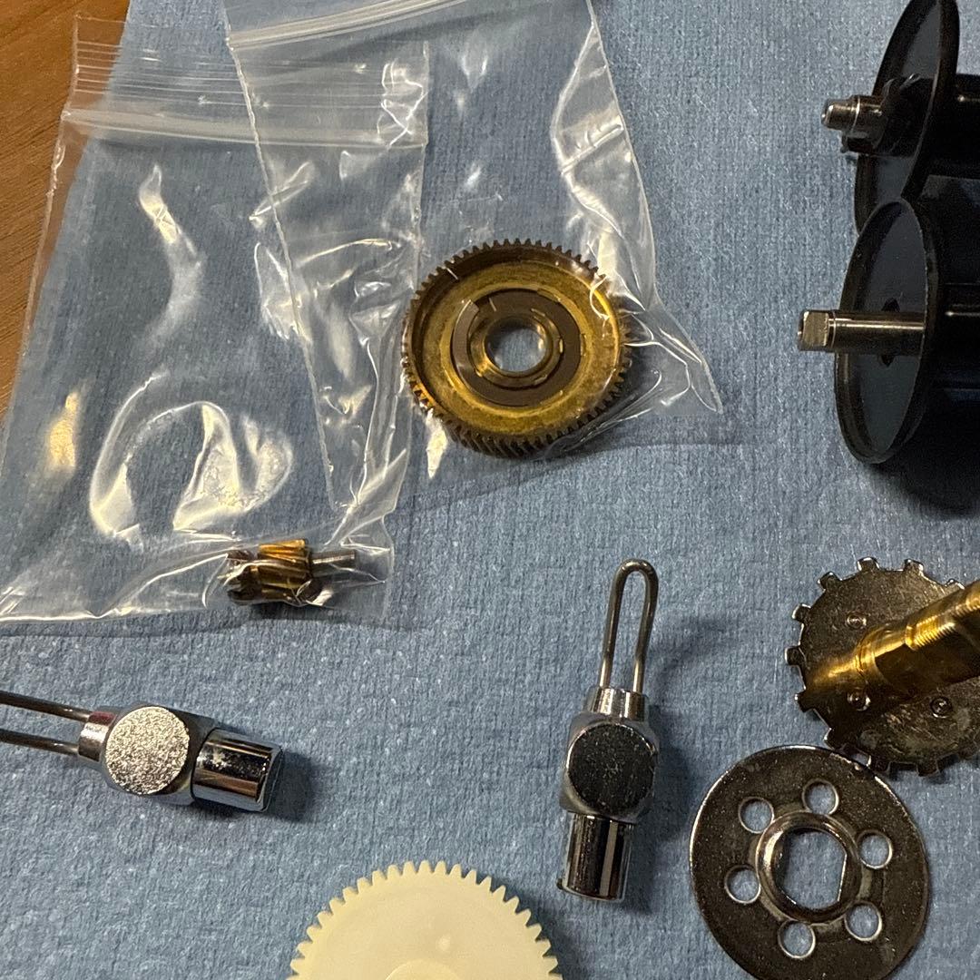 ABU アンバサダー2500c中古パーツ補修用に　セット