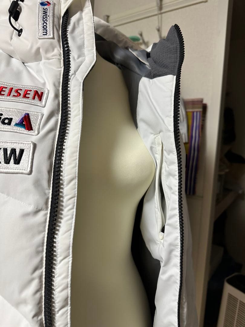 正美品DESCENTE ホワイト スキーウェアダウン