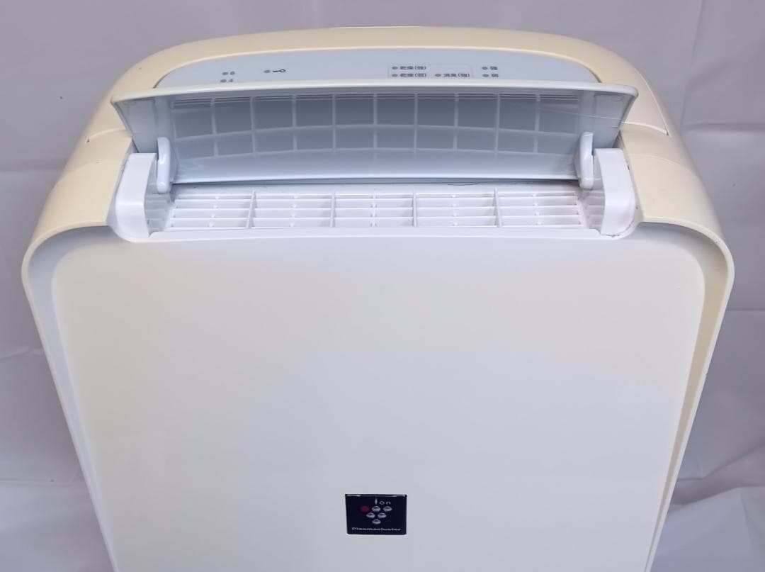 ●●SHARP 衣類乾燥除湿機（CV-P71-W)中古動作品）2023年製●●