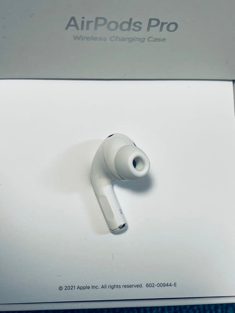 Airpods Pro 第2世代　右耳　USB-C 右イヤホン A3047