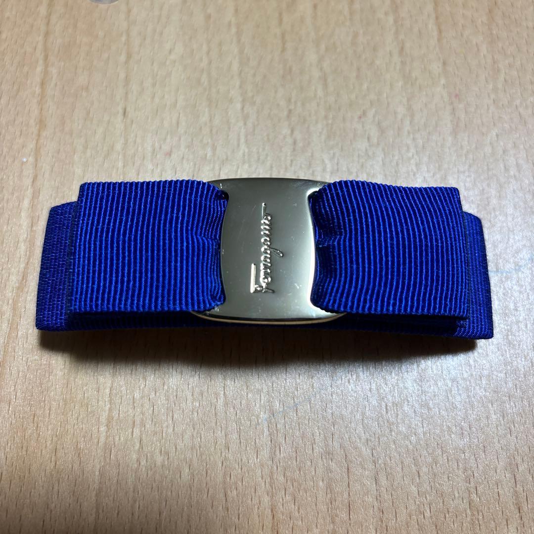 新品未使用　フェラガモ バレッタ　ブルー　FERRAGAMO