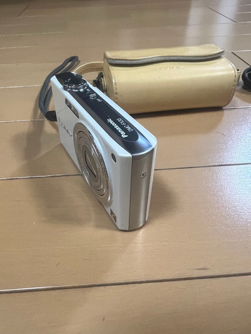 Panasonic LUMIX DMC-FX33 コンパクトデジタルカメラ