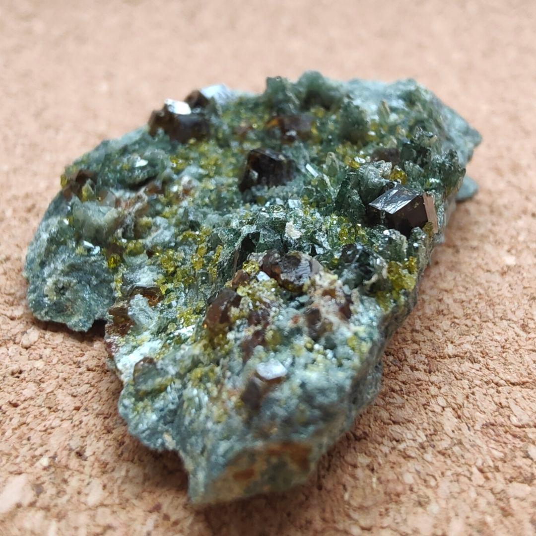 アフガニスタン産ガーネット、ダイオプサイド、エピドート　天然石、原石