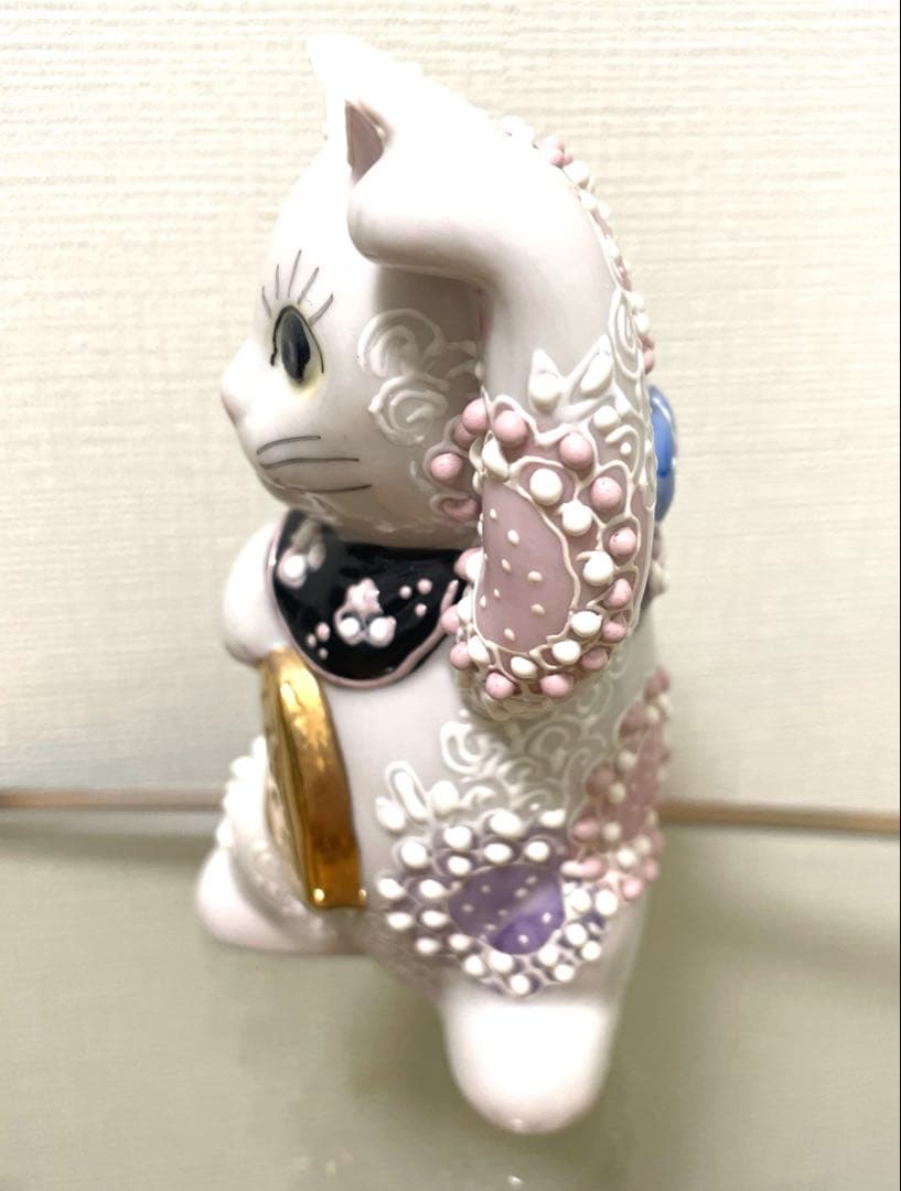 新品未使用✨招き猫 九谷焼き 友山窯 陶器製 置物 左手金運 花むらさき 箱付き