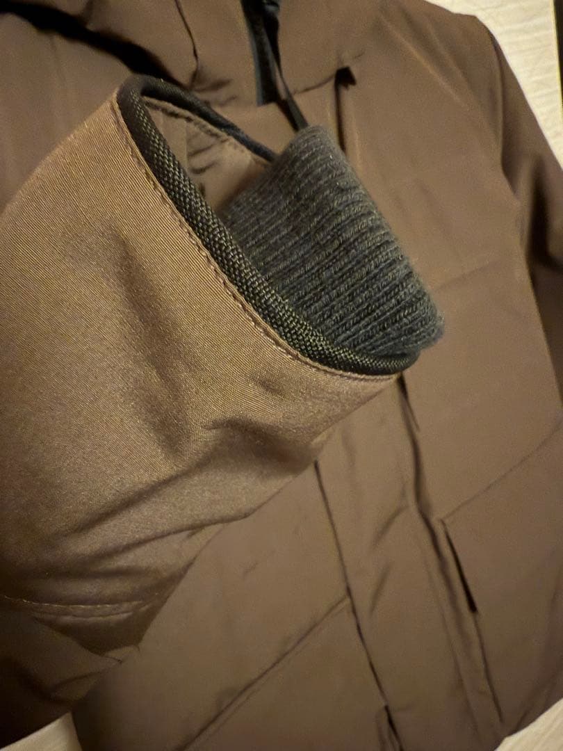 カナダグース  メイトランド ブラックレーベル希少ブラウン