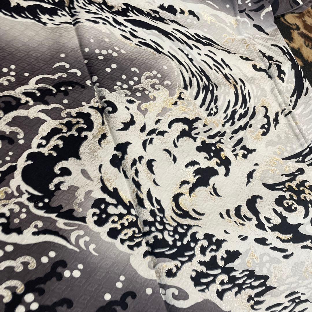 もんぷちさまご成約　成謙工房謹製　大胆な波飛沫の描かれた訪問着