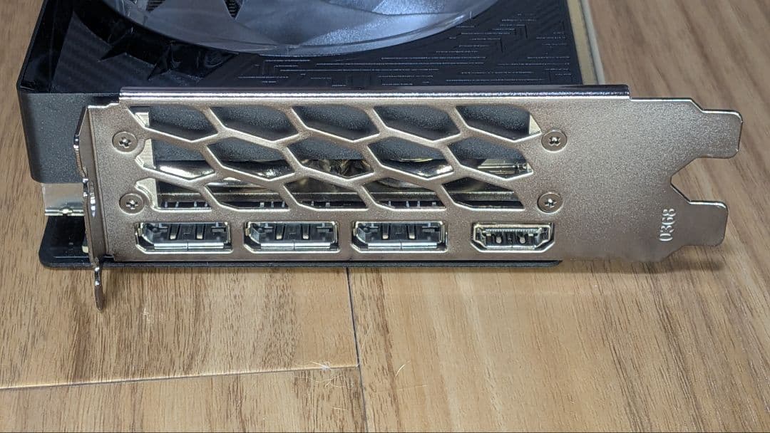 【美品】玄人志向 GALAKURO GeForce RTX 5070