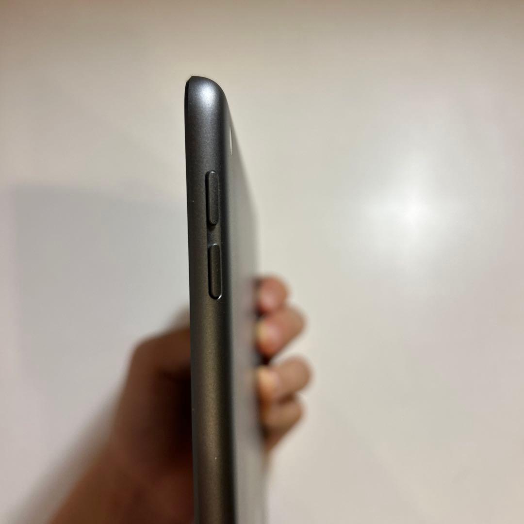 【ジャンク】iPad 第9世代 64GB 箱付き