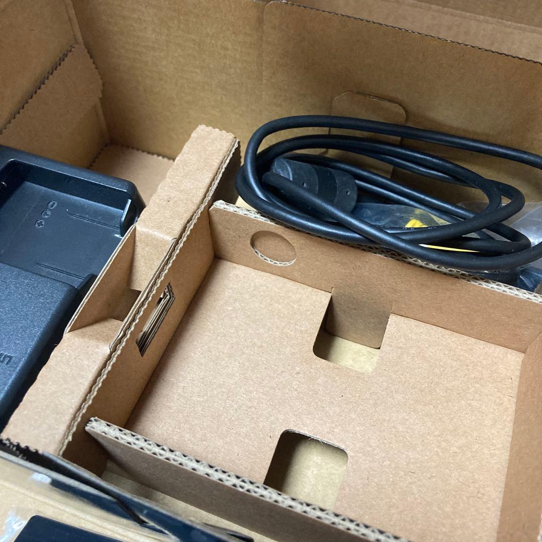 Nikon デジカメ　S1000pj