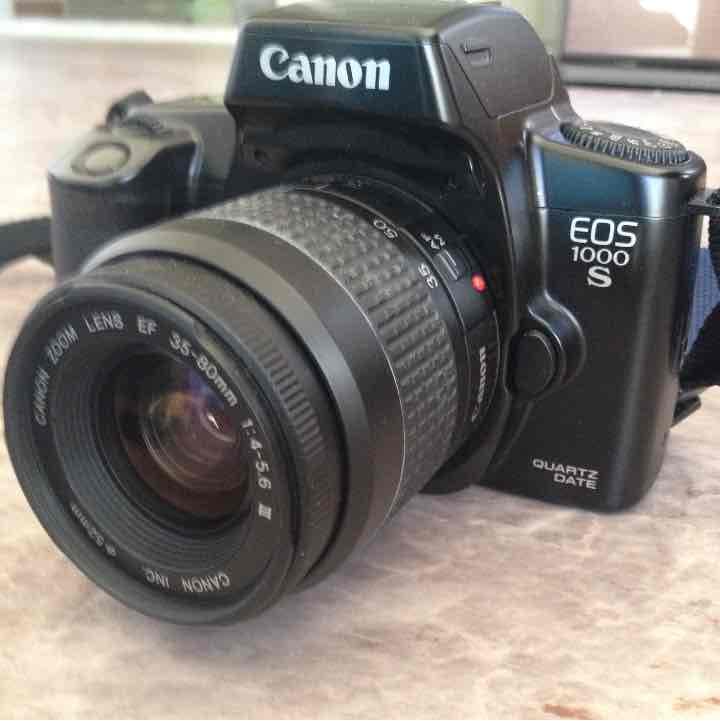 キャノンEOS 1000S