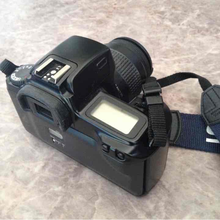 キャノンEOS 1000S